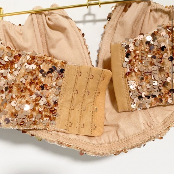 NWT Urban Outfitters Gold Sequin Sleeveless Crop Top - Picture 14 of 16